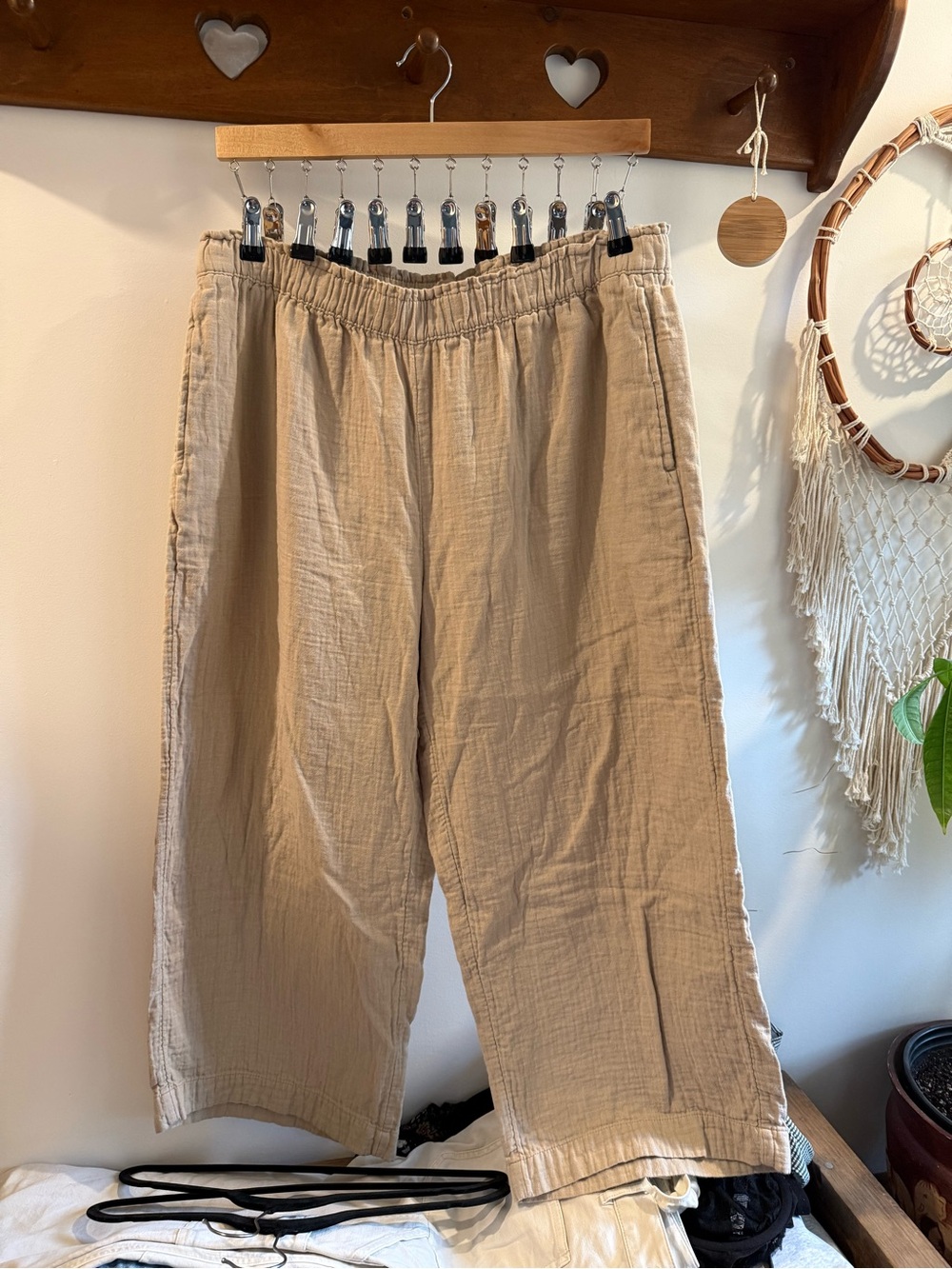 Old Navy Women's Beige Elastic-Waist Chinos